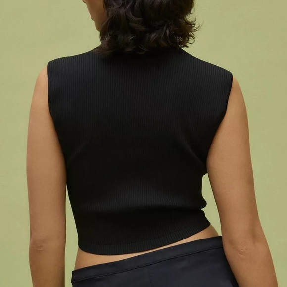 FILA x HAILEY BIEBER Tank - Size Medium - NEW WITH TAGS!! women’s athletic top - Picture 7 of 7